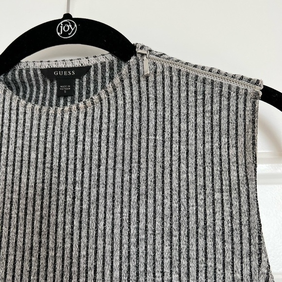𝅺guess Women’s Gray Dress Size Small - Picture 3 of 6